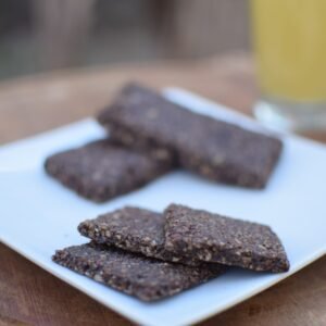 CRACKERS DE SEMILLAS CACAO, PASAS Y NARANJA X 100